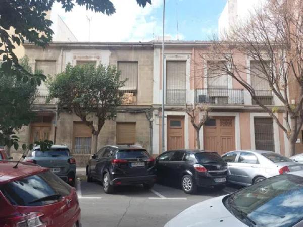 Terreno en calle Arquitecto Guardiola, 26 -46