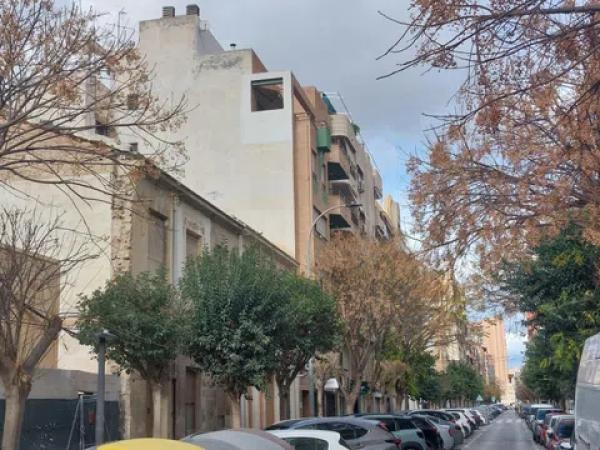 Terreno en calle Arquitecto Guardiola, 26 -46