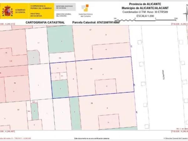 Terreno en calle Arquitecto Guardiola, 26 -46