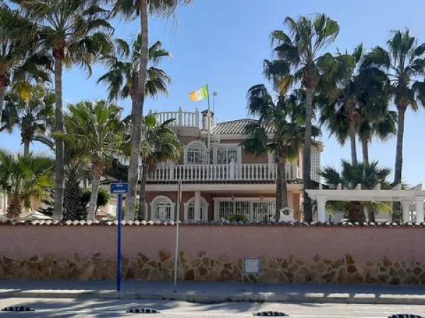 Terreno en calle Azorin, 9