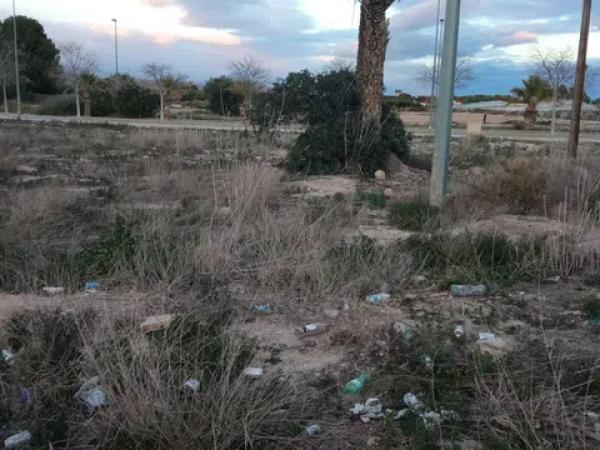Terreno en calle Salvador i Vicente Pérez Lledó s/n