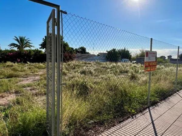 Terreno en calle Gorrión, 12