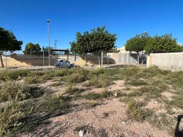 Terreno en calle Gorrión, 12