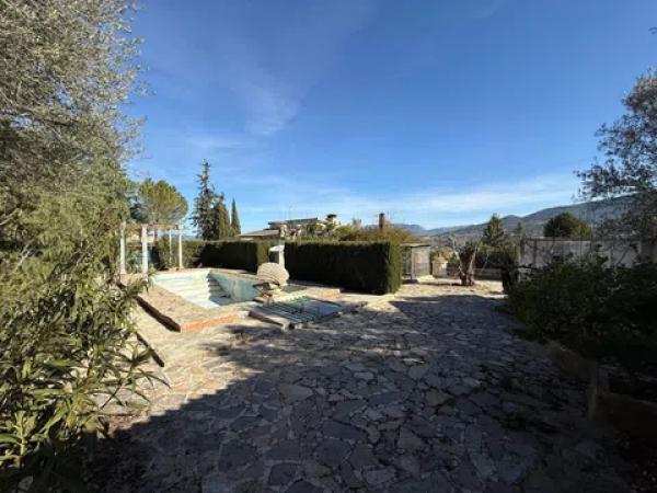 Terreno en calle Cine Avenida, 3