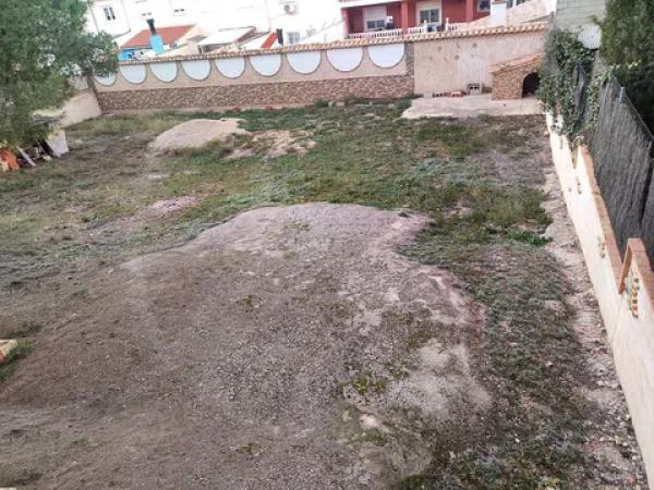 Terreno en calle Manuel Ocaña Valverde, 24