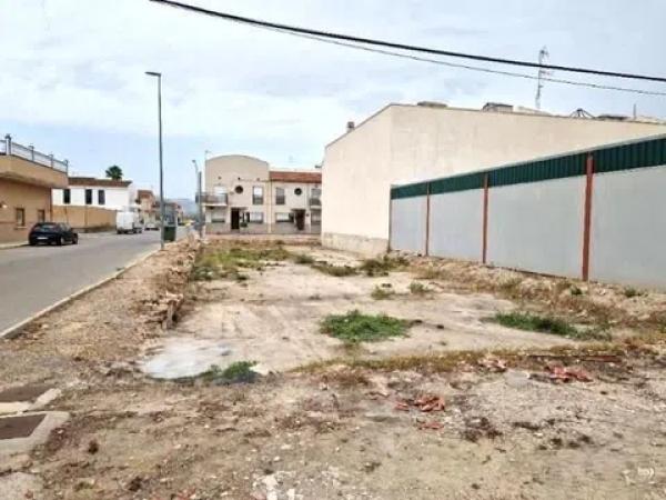 Terreno en calle Juan Carlos i