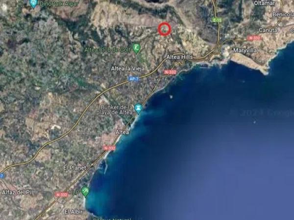 Terreno en calle Alhambra de Granada