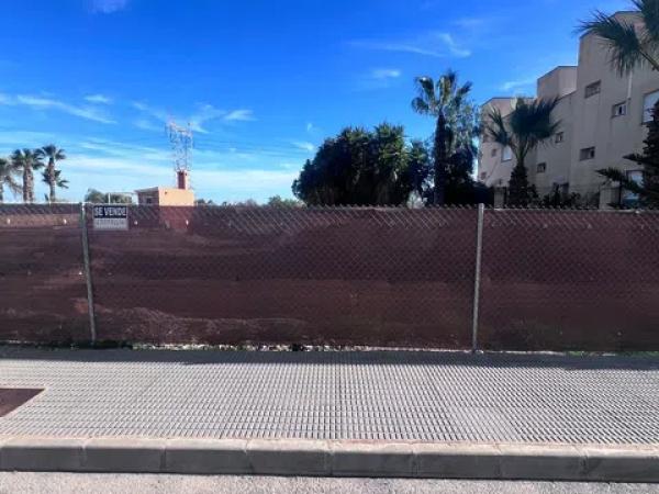 Terreno en calle la Rafaela, 13