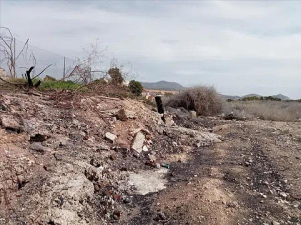 Terreno en avenida Padre Faustino Miquez