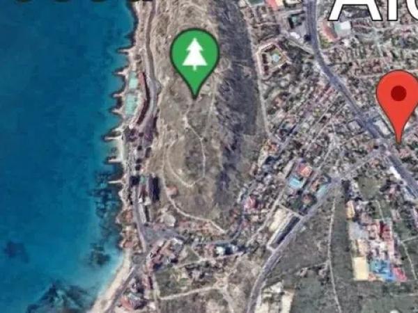 Terreno en avenida de Dénia, 131