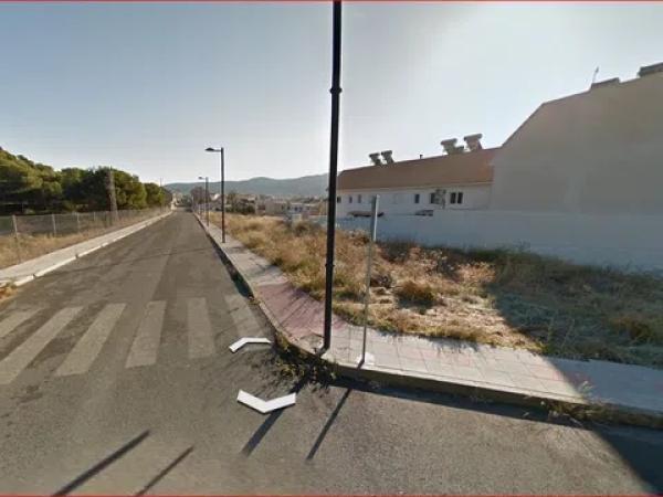 Terreno en calle Juan Gris, 20