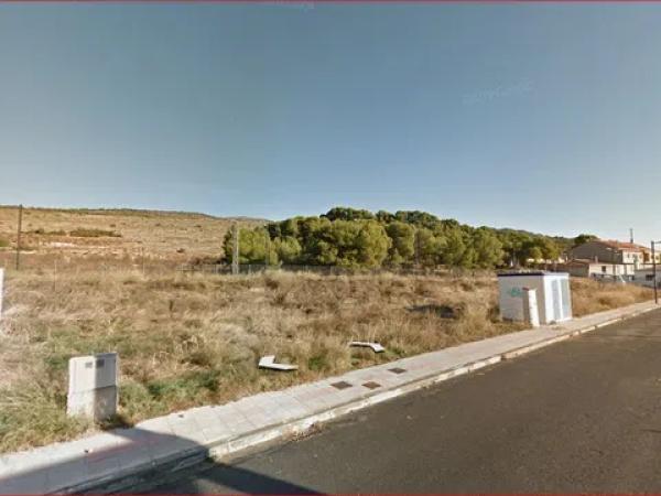 Terreno en calle Juan Gris, 20