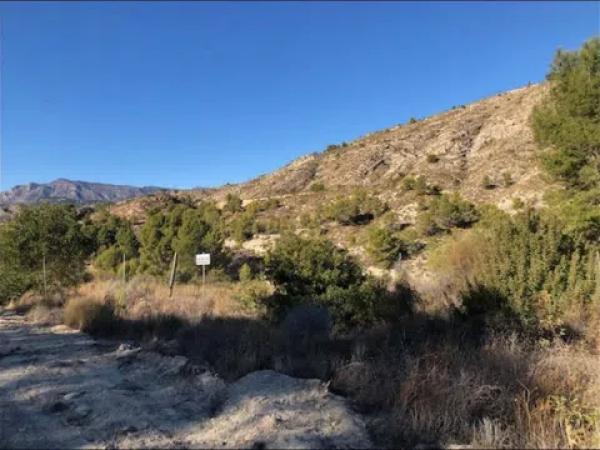 Terreno en via Sense Nom