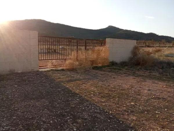 Terreno en Hondón de las Nieves