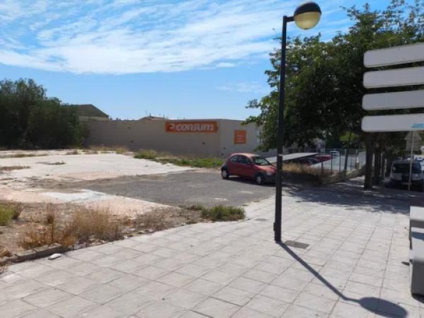 Terreno en avenida de Castalla, 15