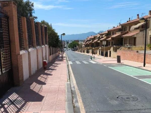 Terreno en avenida de Castalla, 15