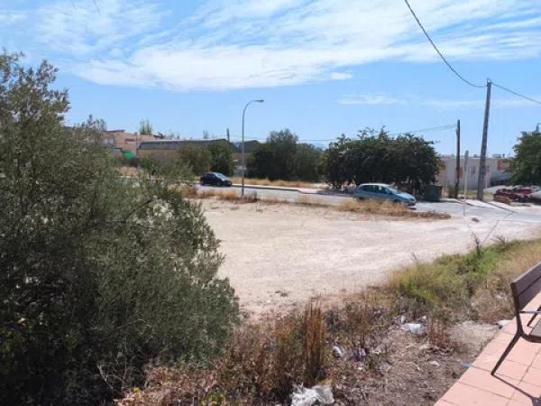 Terreno en avenida de Castalla, 15