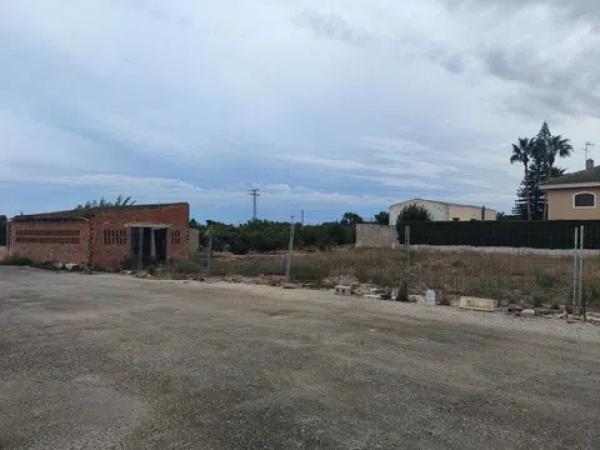 Terreno en avenida de Almoradí, 19