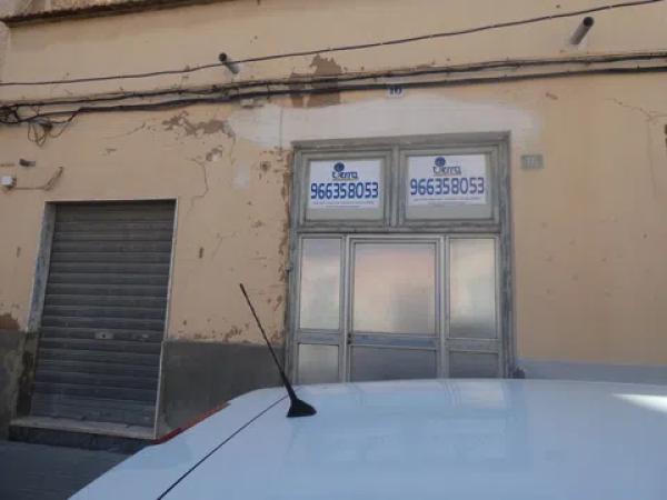 Terreno en Castelar, 16