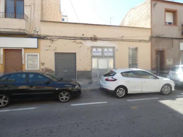 Terreno en Castelar, 16