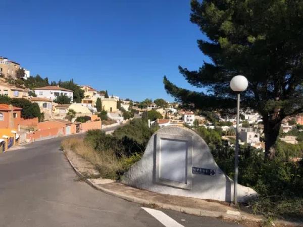 Terreno en calle Adelfas, 356