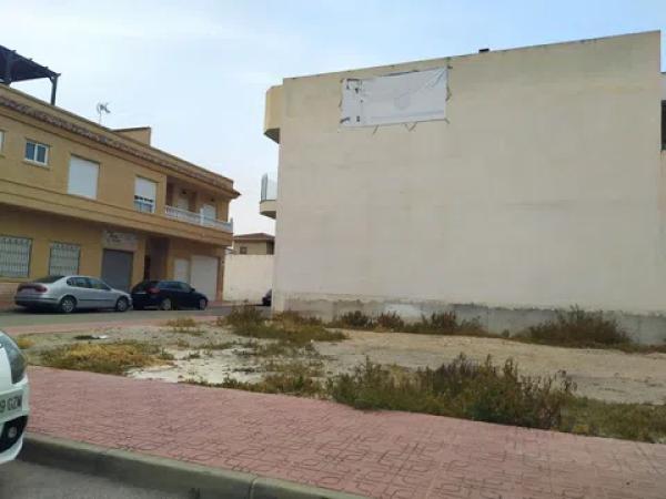 Terreno en calle Juan Carlos I, 14