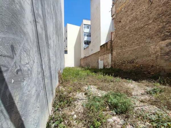 Terreno en calle Diagonal