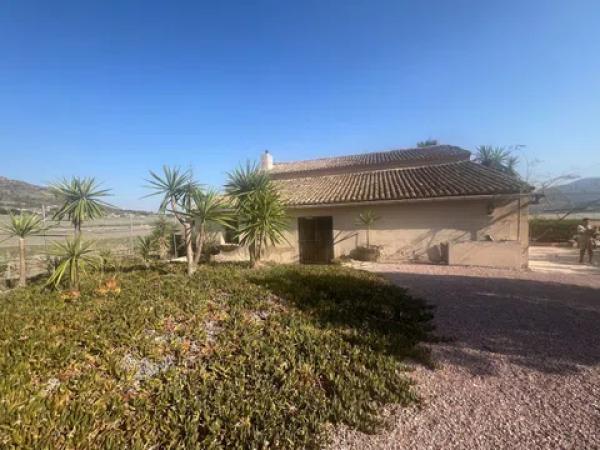 Terreno en via sense nom