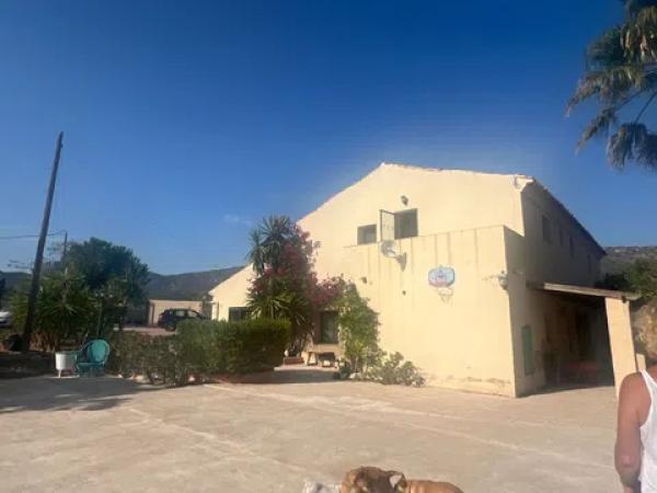 Terreno en via sense nom