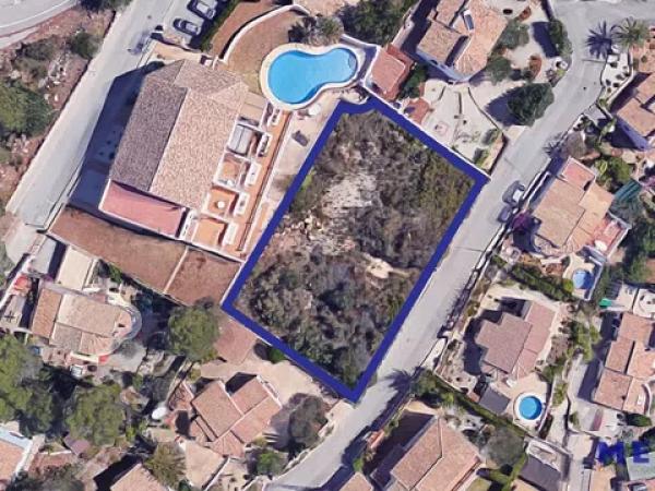 Terreno en Alcalalí