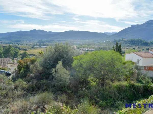 Terreno en Alcalalí
