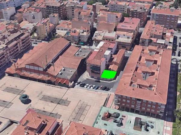 Terreno en calle Juan Millà, 31