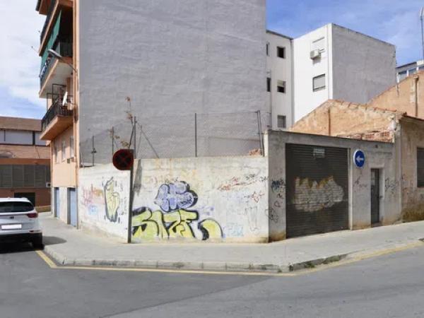 Terreno en calle Juan Millà, 31