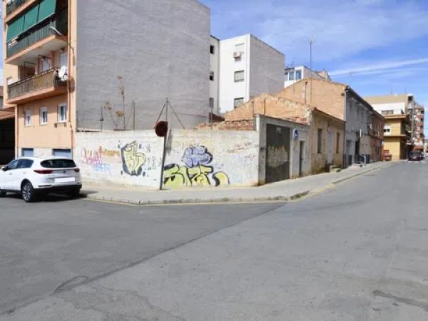 Terreno en calle Juan Millà, 31