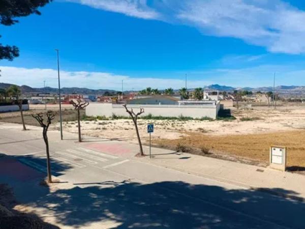 Terreno en calle Francisco Zurbaran