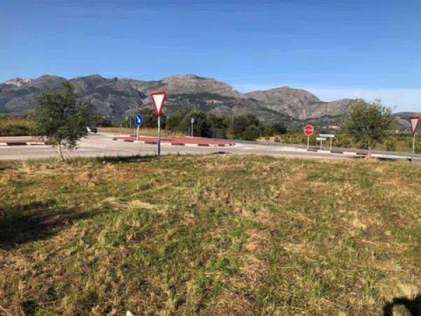 Terreno en carretera orba s/n