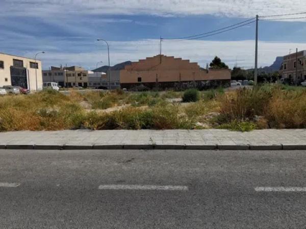 Terreno en San Crispín - Huerta Nueva - Estación