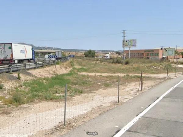 Terreno en calle Pablo Neruda, 90