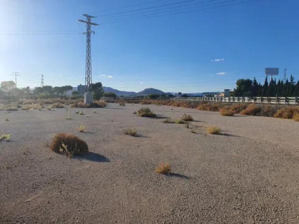 Terreno en calle Pablo Neruda, 90