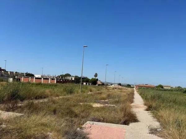 Terreno en calle Vicente Aleixandre, 15