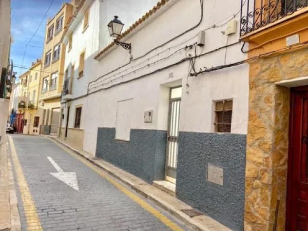 Terreno en calle Mig