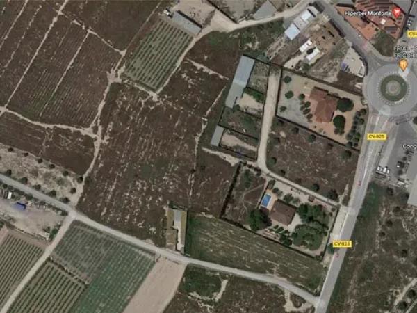 Terreno en Cv-825, km 1