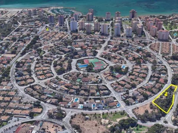 Terreno en calle Pío Baroja