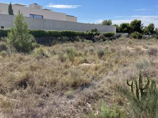 Terreno en calle Hawaii, 8 a