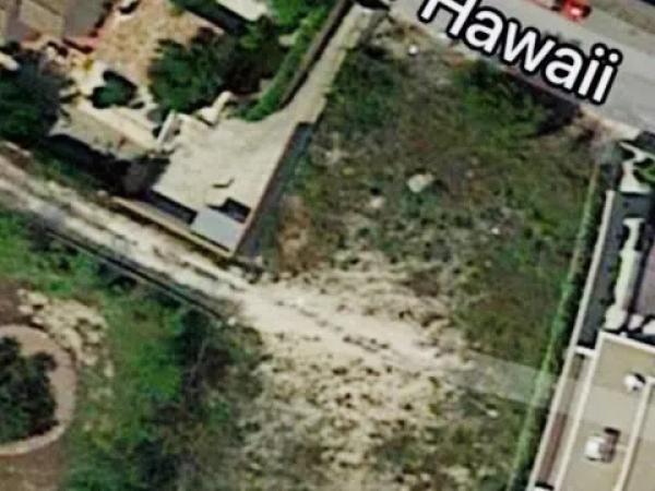 Terreno en calle Hawaii, 8 a