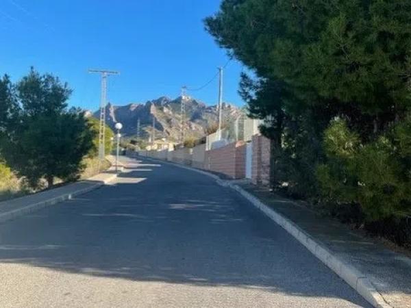 Terreno en calle Carrasqueta