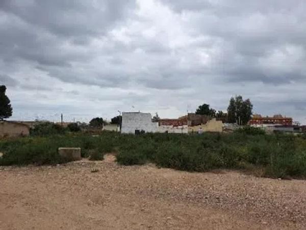 Terreno en calle Daya Nueva