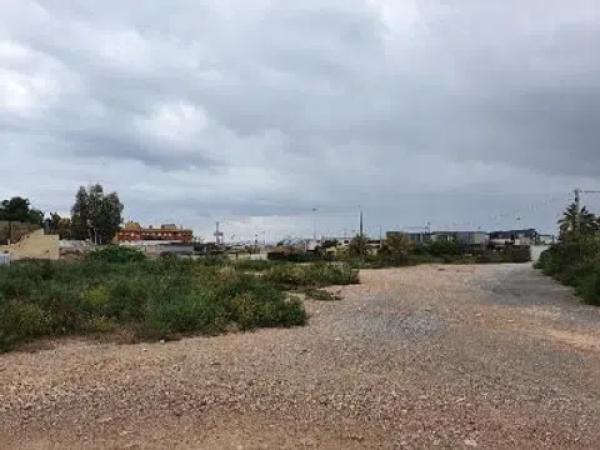 Terreno en calle Daya Nueva