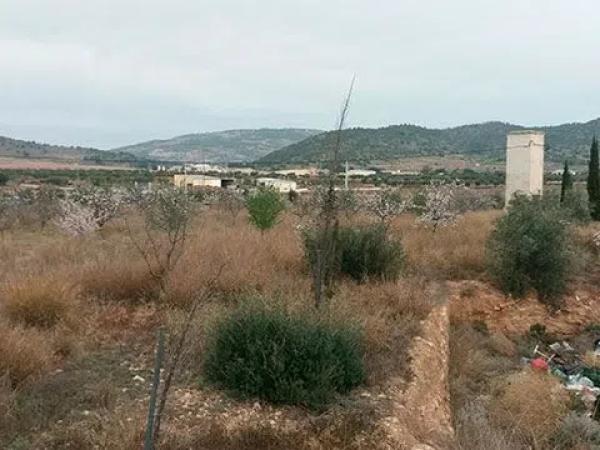 Terreno en Hondón de las Nieves