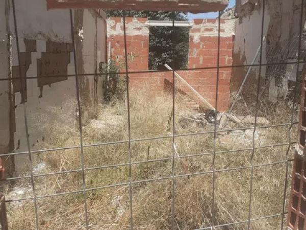 Terreno en calle de la Vergen, 39